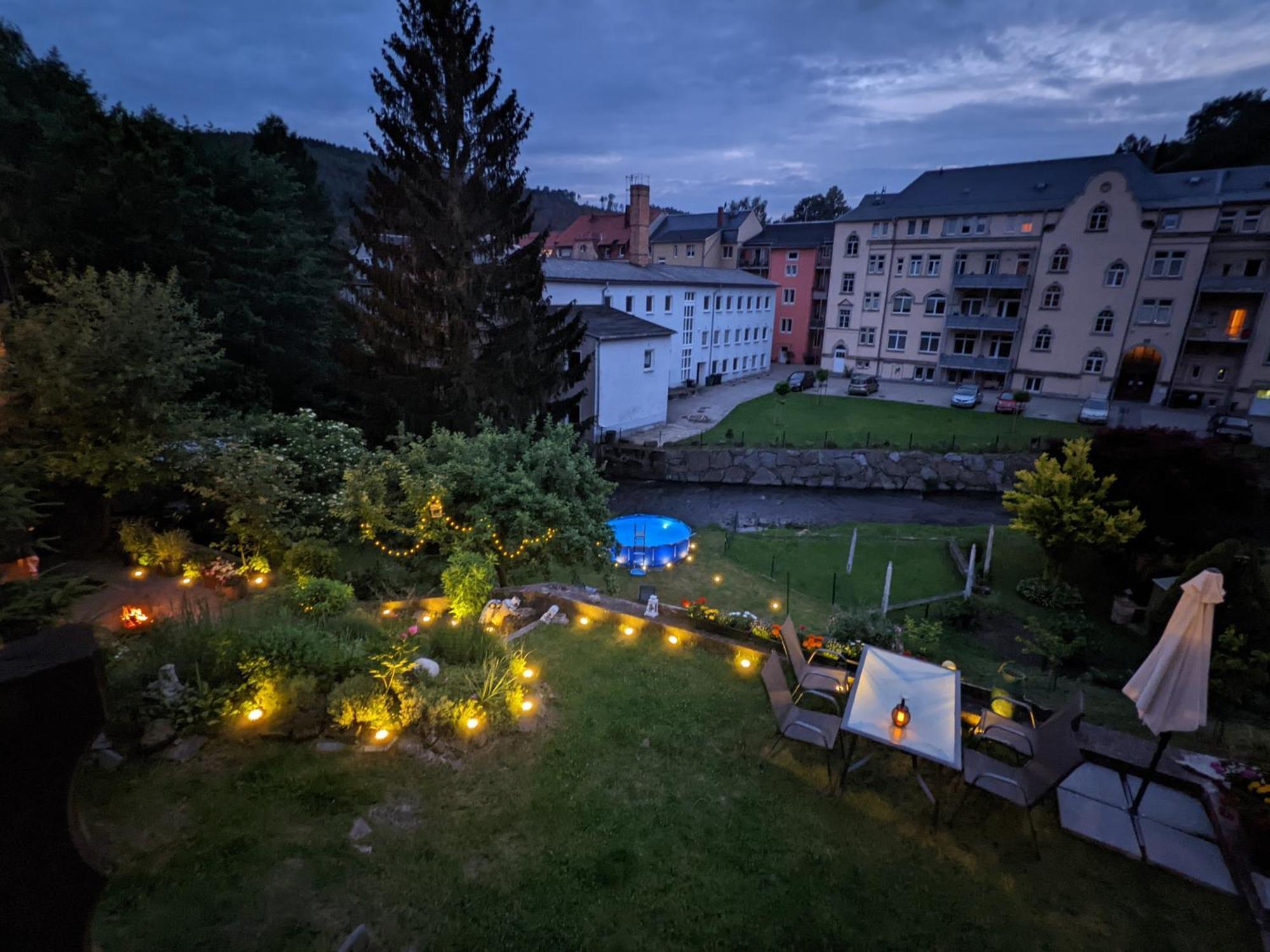 F2 - Urlaubsmagie Sauna, Whirlpool, Pool & Garten Sebnitz Exterior foto