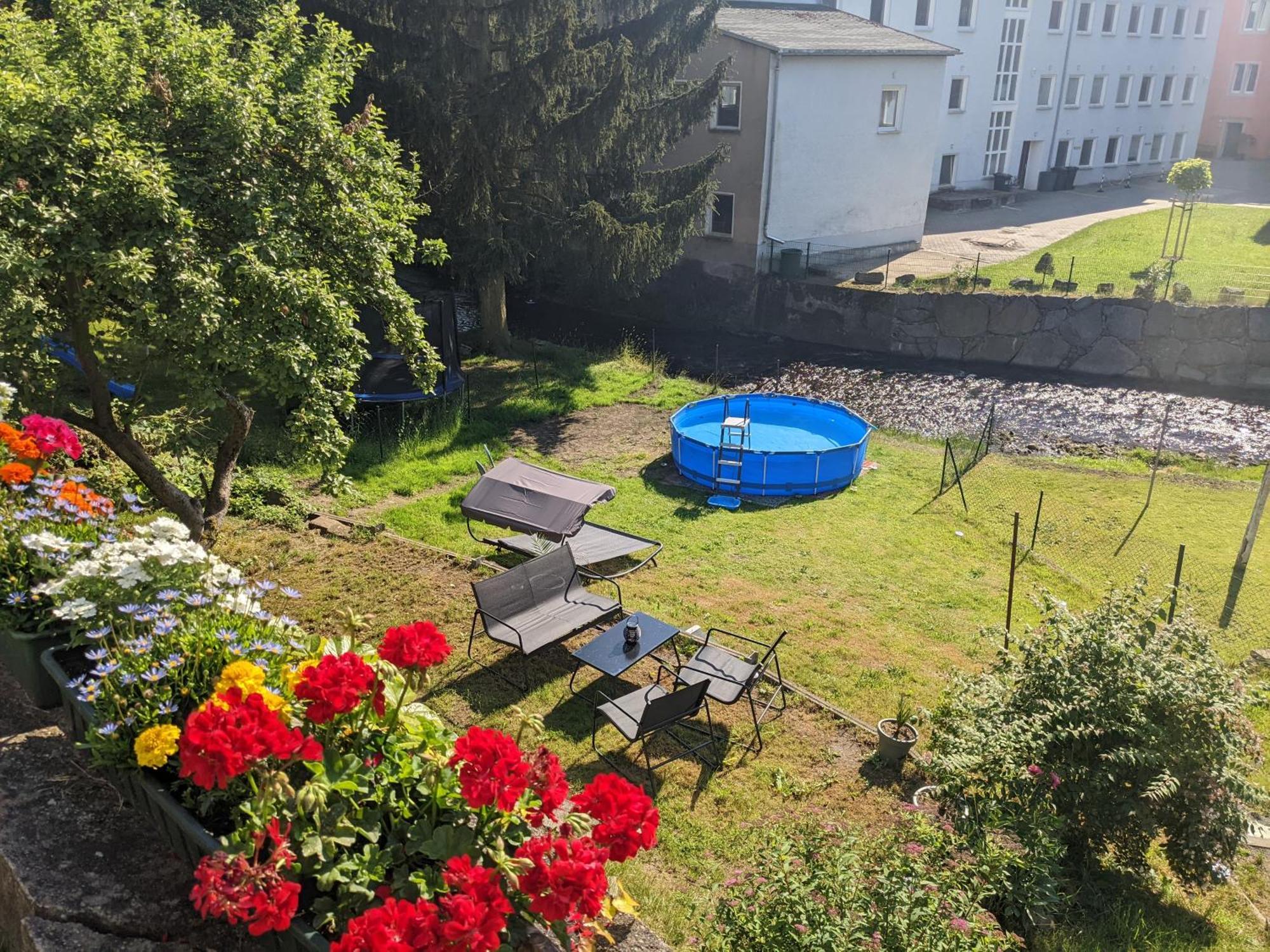 F2 - Urlaubsmagie Sauna, Whirlpool, Pool & Garten Sebnitz Exterior foto