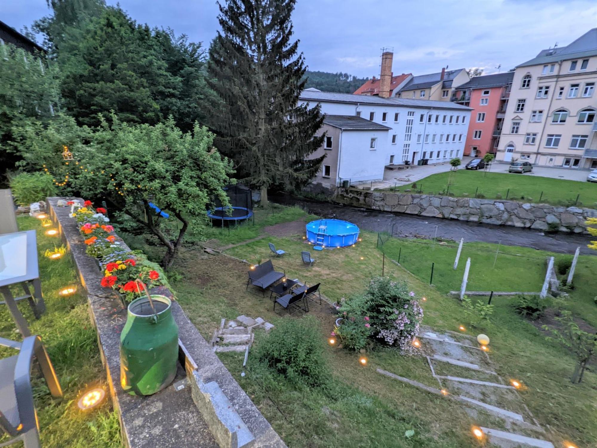 F2 - Urlaubsmagie Sauna, Whirlpool, Pool & Garten Sebnitz Exterior foto