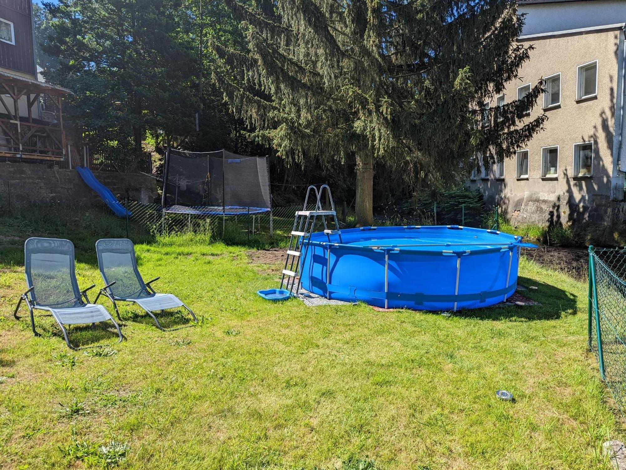 F2 - Urlaubsmagie Sauna, Whirlpool, Pool & Garten Sebnitz Exterior foto