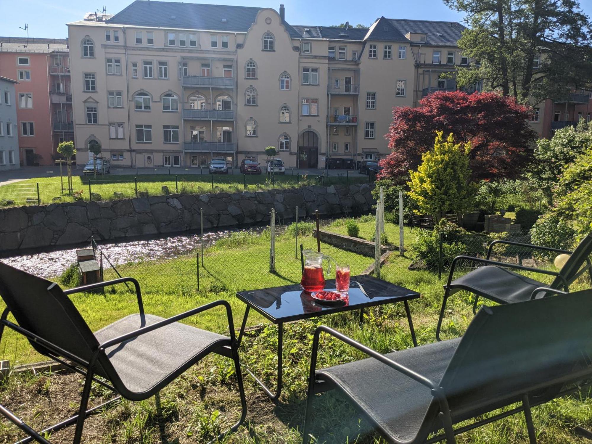F2 - Urlaubsmagie Sauna, Whirlpool, Pool & Garten Sebnitz Exterior foto